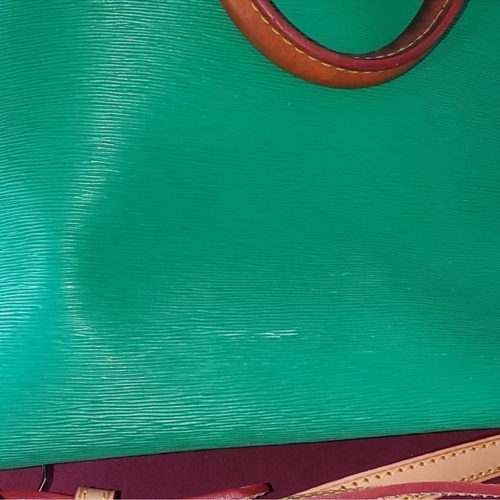 Dooney & Bourke green satchel crossbody purse. saffiano leather - Picture 6 of 11